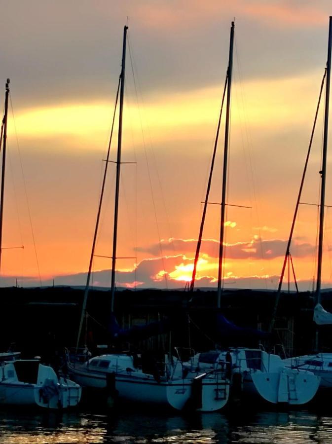 Pfahlbau Sunset II Toplage Inklusive Elektroboot Rust Dış mekan fotoğraf