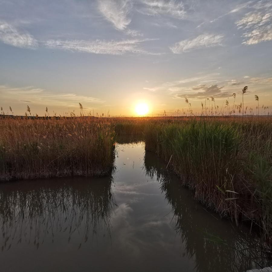 Pfahlbau Sunset II Toplage Inklusive Elektroboot Rust Dış mekan fotoğraf
