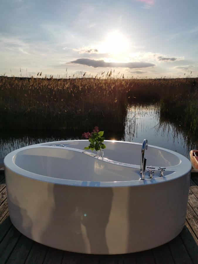 Pfahlbau Sunset II Toplage Inklusive Elektroboot Rust Dış mekan fotoğraf