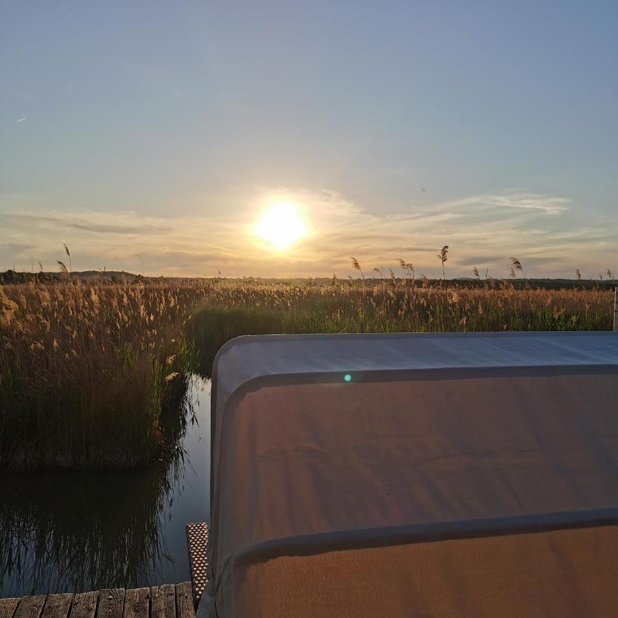 Pfahlbau Sunset II Toplage Inklusive Elektroboot Rust Dış mekan fotoğraf