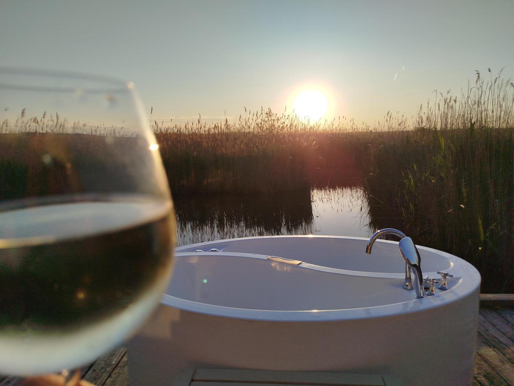 Pfahlbau Sunset II Toplage Inklusive Elektroboot Rust Dış mekan fotoğraf